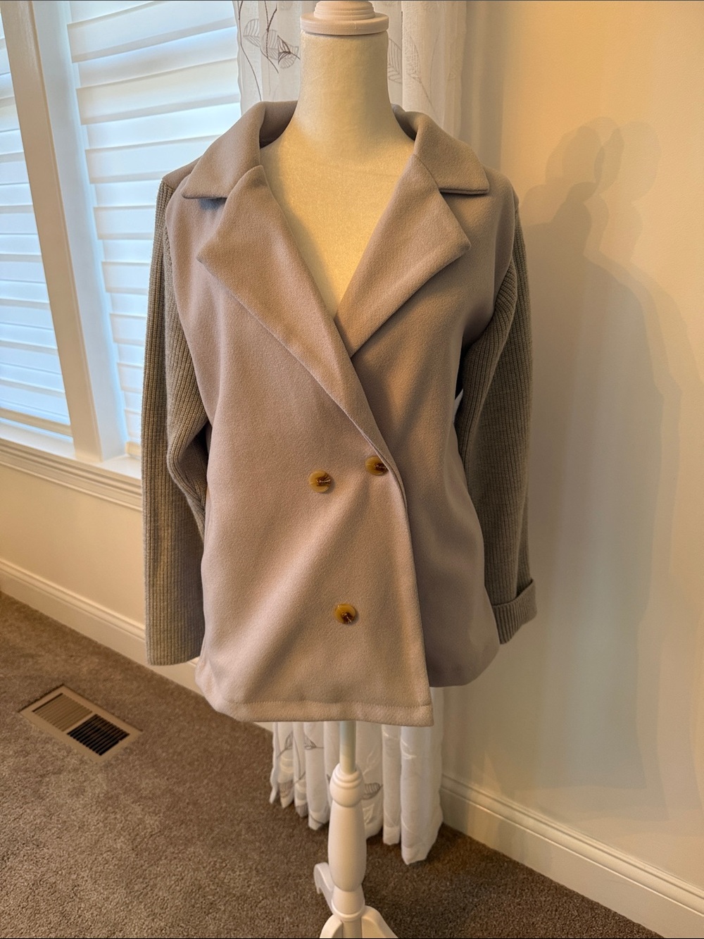 Light Gray Knit-Sleeve Double-Breasted Blazer Jacket